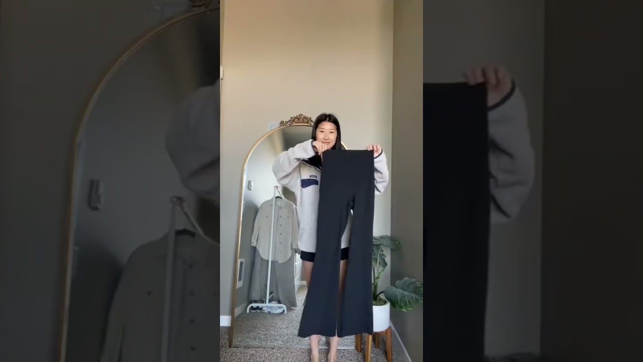 Video Flared Leggings/Yoga Pants Outfit Idea🖤 #springoutfit #fashion #outfitinspo #outfitidea #ootd