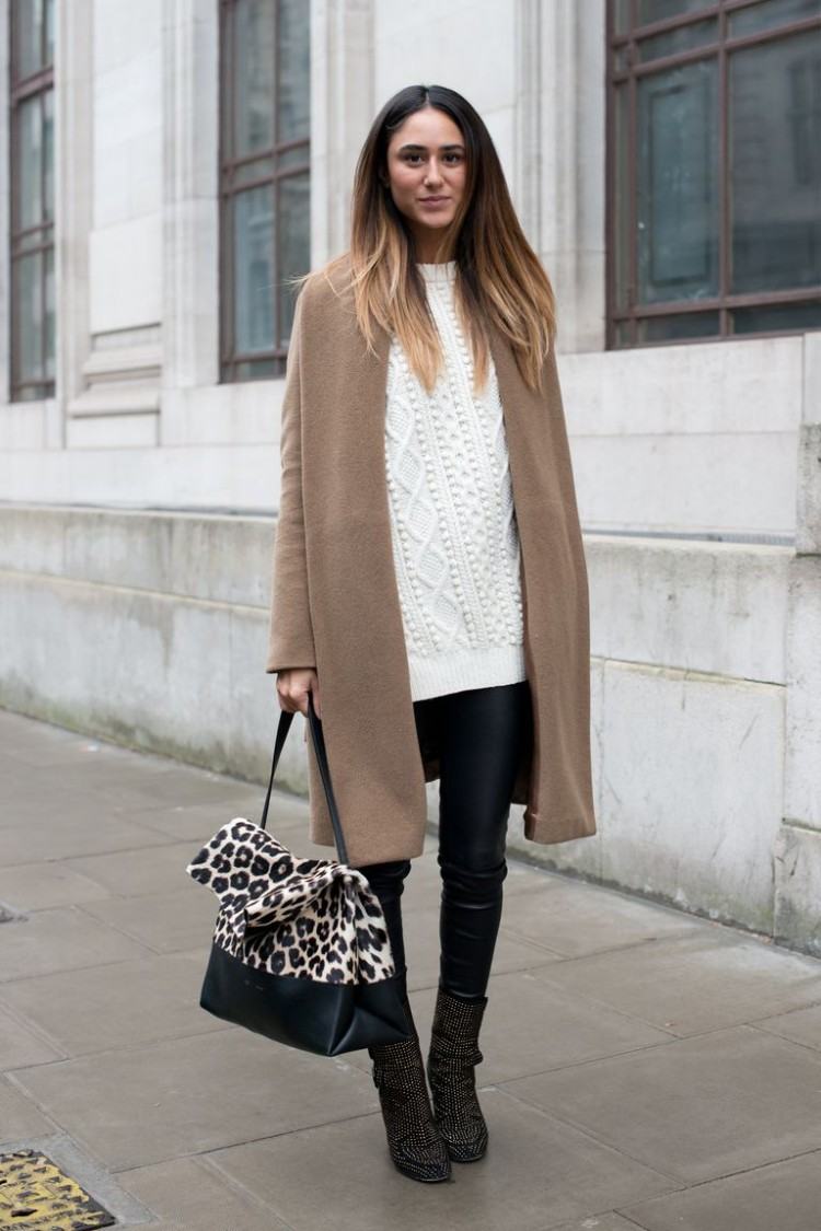 What shoes work best with sporty leggings that feature a high heel pattern