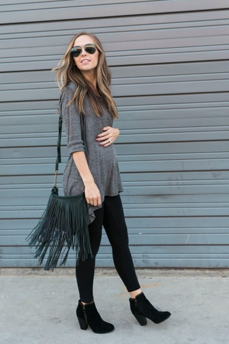 What shoes work best with sporty leggings that feature a high heel pattern