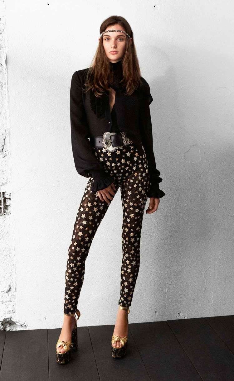 What shoes work best with sporty leggings that feature a high heel pattern