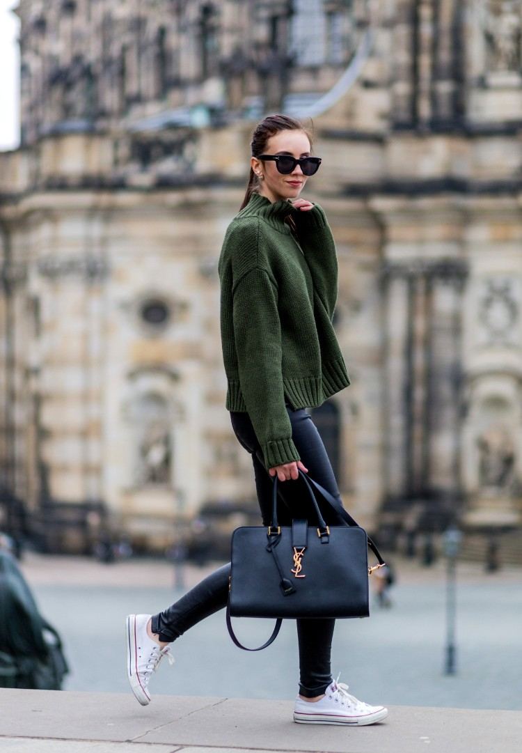 What shoes work best with sporty leggings that feature a high heel pattern